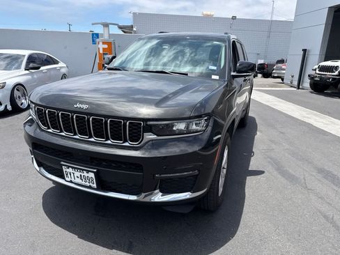 Used 2022 Jeep Grand Cherokee L Limited AWD/4WD image 2