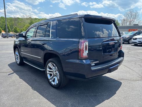 Used 2017 GMC Yukon SLT w/ Premium Edition AWD/4WD image 5