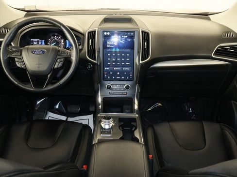 Used 2022 Ford Edge Titanium image 16