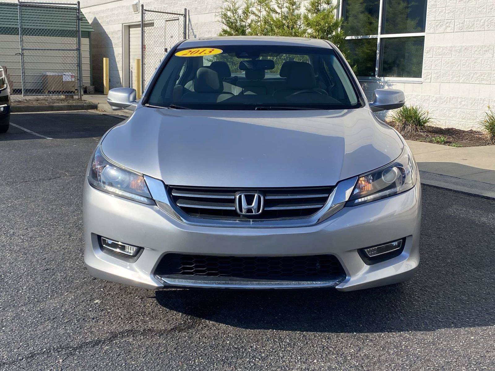 Used 2013 Honda Accord EX-L image 2