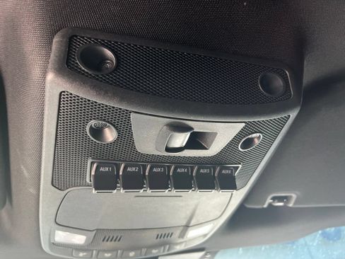 Used 2019 Ford F150 Raptor w/ Equipment Group 802A Luxury AWD/4WD image 8