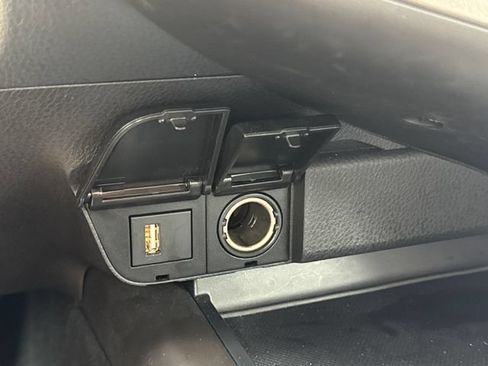 Used 2022 Toyota Camry SE AWD/4WD image 25
