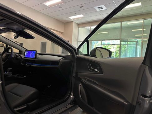 Used 2023 Toyota Prius XLE AWD/4WD image 28