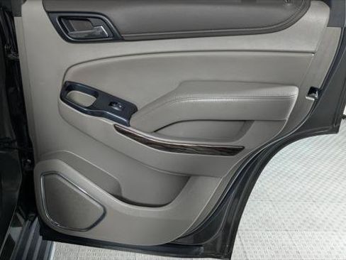 Used 2019 GMC Yukon SLT w/ Premium Edition RWD image 24