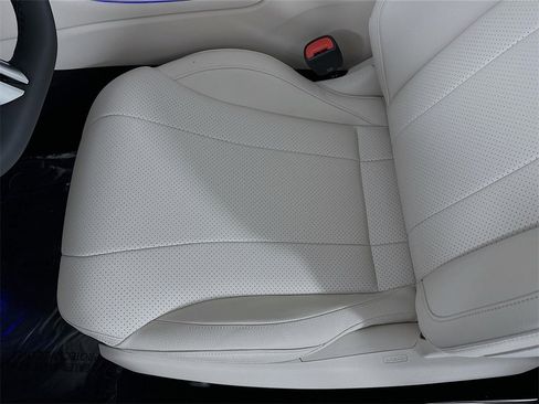 New 2026 Mercedes-Benz CLE 300 4MATIC Cabriolet image 18