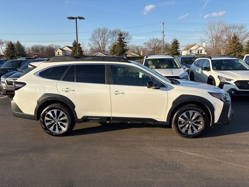 Certified 2025 Subaru Outback Limited XT image 2