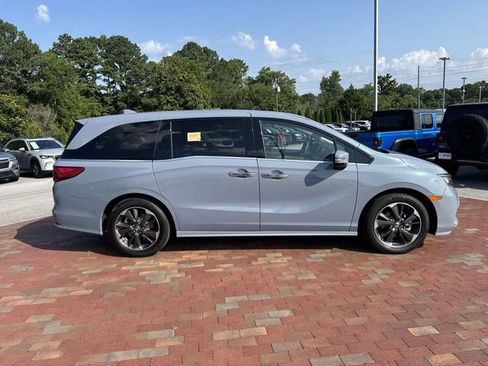 Used 2024 Honda Odyssey Elite image 16
