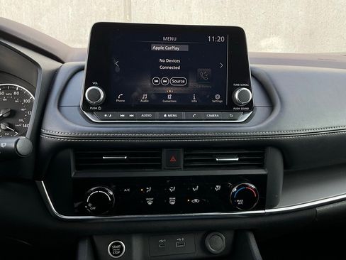 Used 2023 Nissan Rogue S image 27