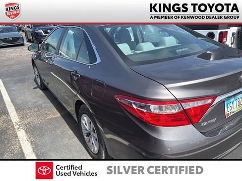 Used 2016 Toyota Camry LE image 4