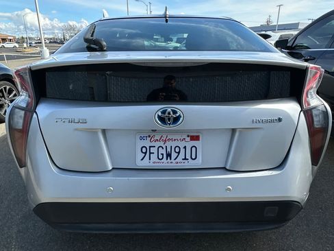 Used 2017 Toyota Prius Two w/ Prius Two Safety Plus Package image 5