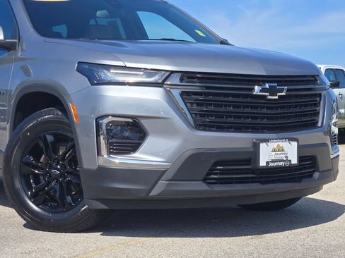 Used 2023 Chevrolet Traverse LS w/ Midnight/Sport Edition FWD image 2