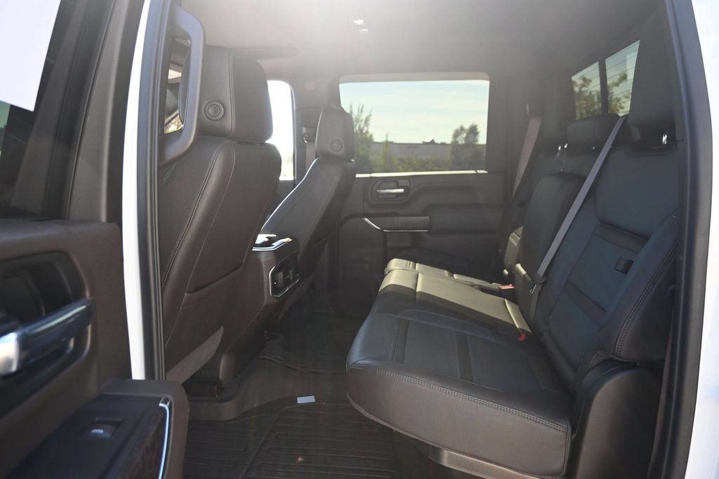 Used 2023 GMC Sierra 3500 Denali w/ Technology Package AWD/4WD image 14
