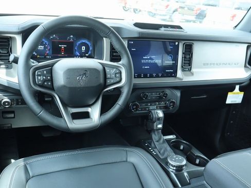 New 2025 Ford Bronco Outer Banks AWD/4WD image 4