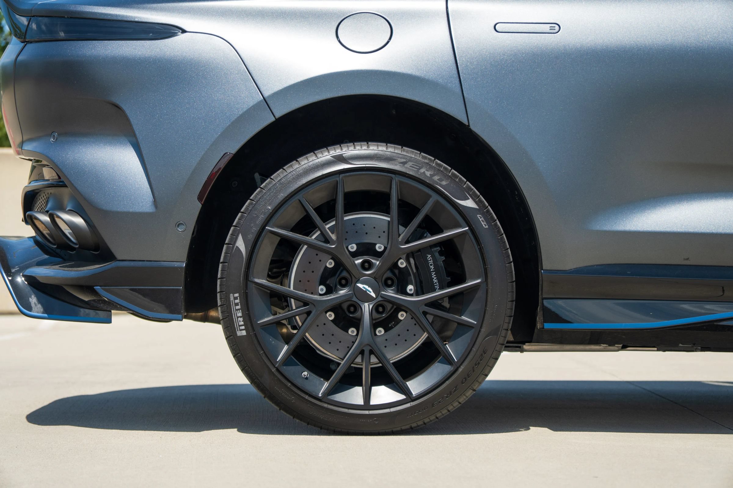Used 2025 Aston Martin DBX 707 AWD/4WD image 10