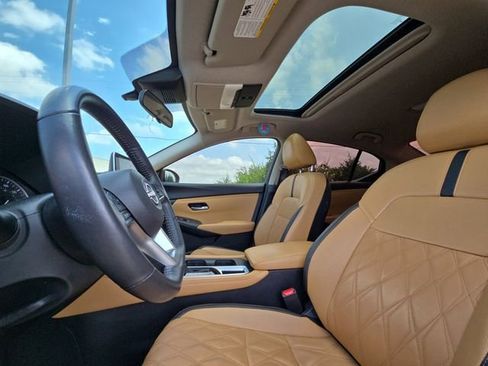 Used 2024 Nissan Sentra SV w/ SV Premium Package image 7