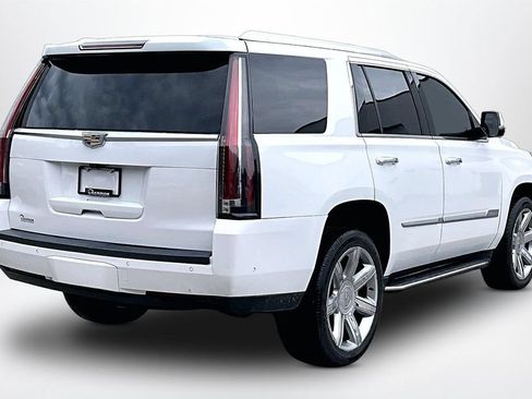 Used 2020 Cadillac Escalade Luxury AWD/4WD image 5