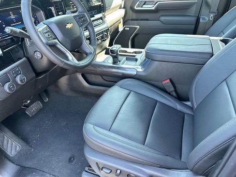 Used 2025 Chevrolet Silverado 1500 LTZ RWD image 18