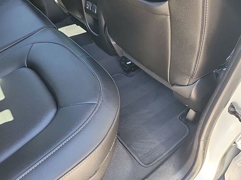 Used 2019 Chevrolet Colorado ZR2 image 36