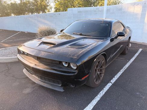 Used 2021 Dodge Challenger R/T Scat Pack RWD image 2