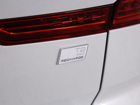 Used 2024 Volvo XC60 T8 Ultimate w/ Protection Package Premier AWD/4WD image 20