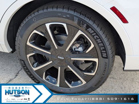 New 2026 Lincoln Nautilus Reserve image 9