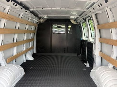 Used 2025 Chevrolet Express 2500 w/ Driver Convenience Package RWD image 8