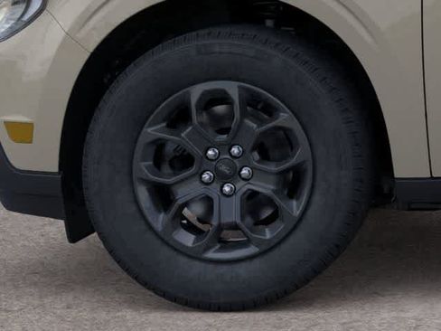 New 2025 Ford Maverick XLT w/ Equipment Group 302A AWD/4WD image 20