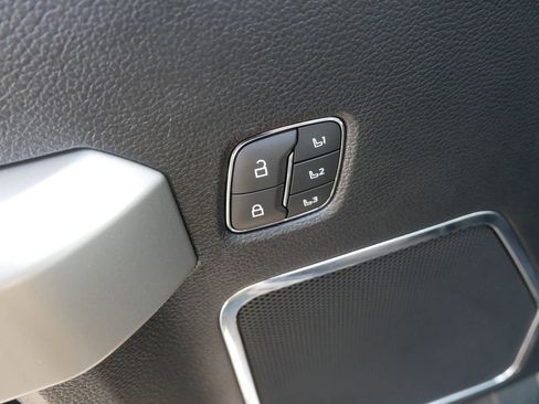 Used 2021 Ford F350 Lariat image 14