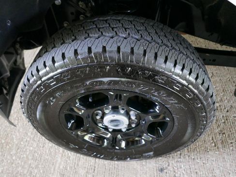 Used 2024 Ford F350 XLT w/ FX4 Off-Road Package AWD/4WD image 23