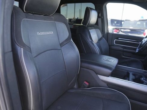 Used 2020 RAM 2500 Laramie w/ Night Edition image 20