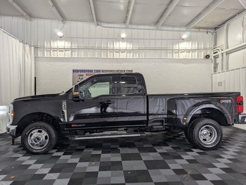 Used 2024 Ford F350 4x4 SuperCab DRW Super Duty image 2