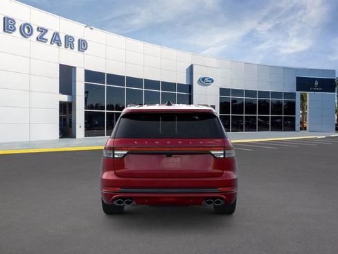 New 2026 Lincoln Aviator 2WD w/ Jet Appearance Package image 5