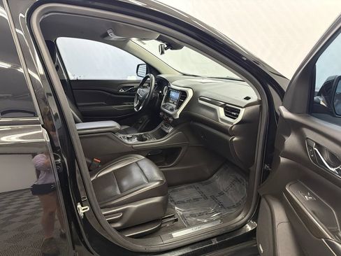 Used 2023 GMC Acadia SLT w/ Elevation Edition FWD image 14