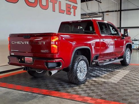 Used 2023 Chevrolet Silverado 2500 High Country w/ Technology Package AWD/4WD image 5