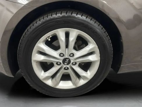 Used 2011 Kia Optima EX FWD image 33
