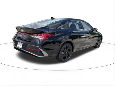 New 2026 Hyundai Elantra SEL Sport FWD image 3