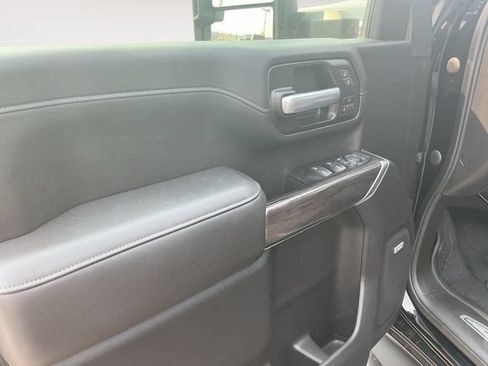 Used 2021 Chevrolet Silverado 3500 LTZ w/ LTZ Plus Package AWD/4WD image 10