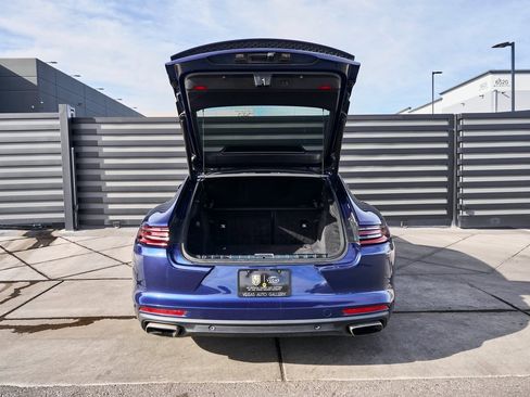 Used 2020 Porsche Panamera 4 image 17