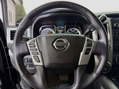 Used 2019 Nissan Titan PRO-4X w/ Pro-4x Convenience Package image 14
