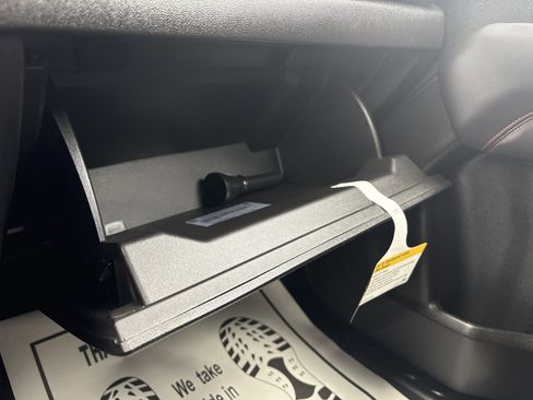 Certified 2024 Chevrolet Colorado Z71 w/ Z71 Convenience Package 2 image 28