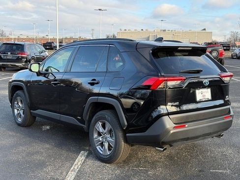 Certified 2022 Toyota RAV4 LE image 9