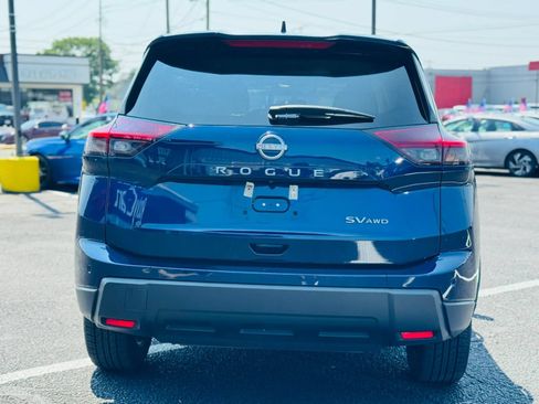 Used 2024 Nissan Rogue SV AWD/4WD image 4