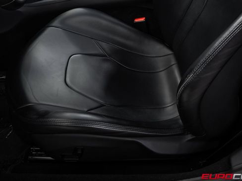 Used 2019 Ferrari Portofino RWD image 45