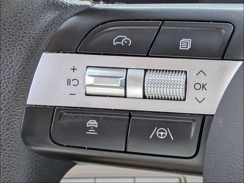 Used 2025 Hyundai Tucson SEL FWD image 18