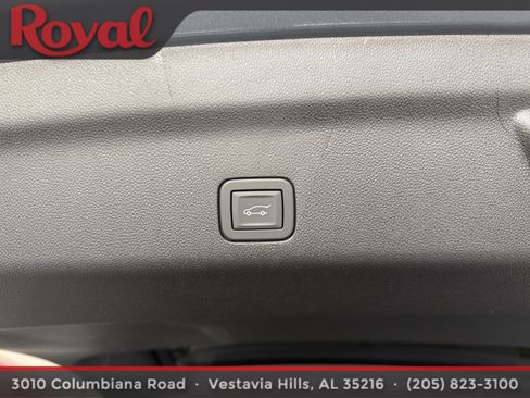 Used 2026 GMC Yukon AT4 w/ AT4 Premium Package AWD/4WD image 10