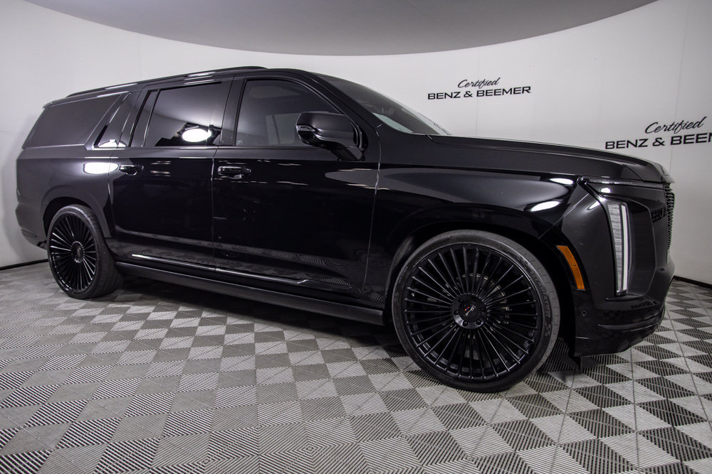 Used 2025 Cadillac Escalade ESV Sport w/ Touring Package AWD/4WD image 2