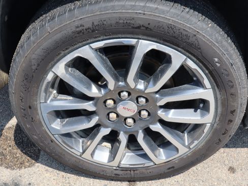 Used 2020 GMC Acadia Denali w/ Trailering Package AWD/4WD image 9