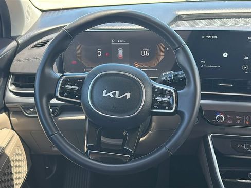 Used 2026 Kia Carnival FWD image 22