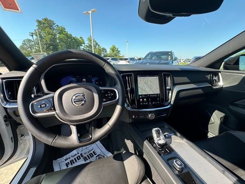Used 2024 Volvo S60 B5 Plus w/ Climate Package AWD/4WD image 7