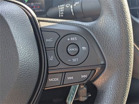 Used 2021 Toyota Corolla LE image 23